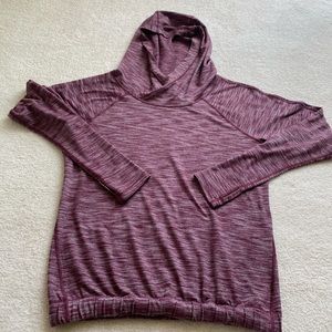 Women’s lululemon long sleeve size 6